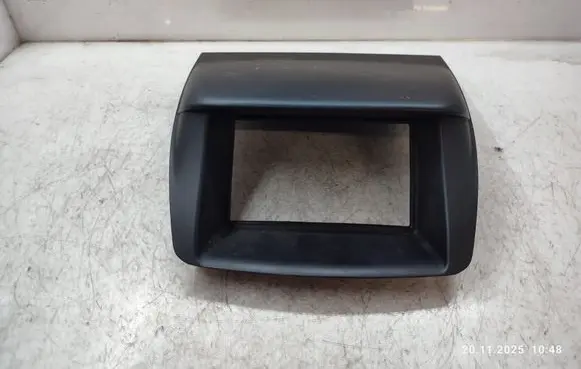 Mitsubishi L200 Radio/GPS head unit trim MN179269ZZ