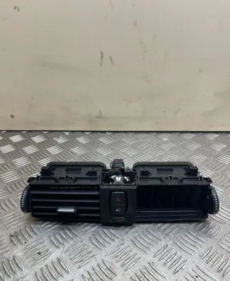BMW 3 F30 F35 F31 Dash center air vent grill 9218552 508835