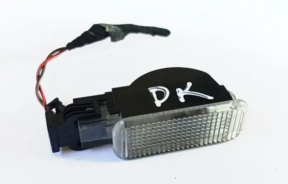 Volkswagen PASSAT B5 Other interior light 3B0947415B