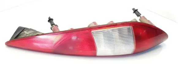 Ford Mondeo Mk III Rear/tail lights 1S7113404C