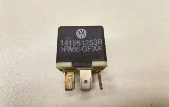 Audi A6 S6 C5 4B Other relay 141951253B