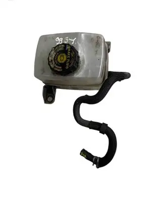Brake fluid reservoir