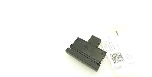 Volkswagen PASSAT B7 Hazard light switch 3AA953509