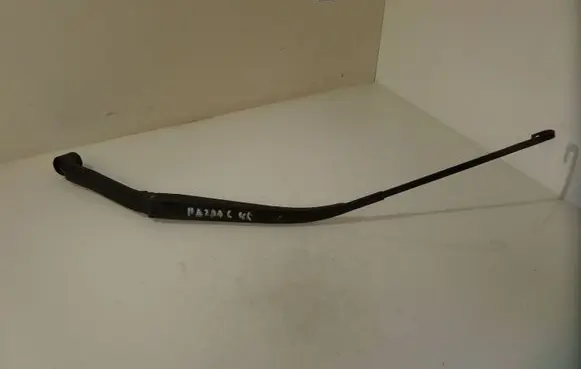 Mazda 6 Front wiper blade arm