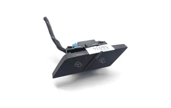 Volkswagen Polo VI Central locking switch button 