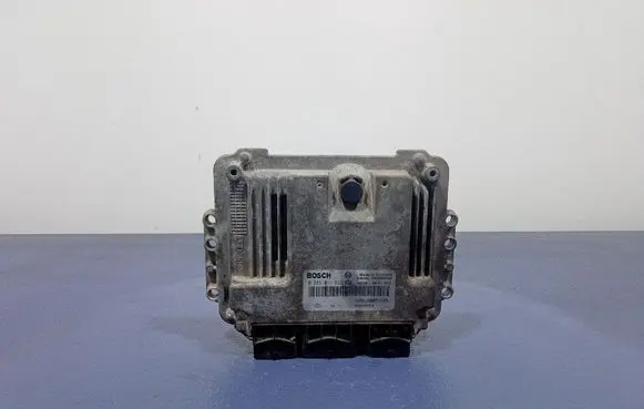 Opel Vivaro Engine control unit/module ECU 8200051608