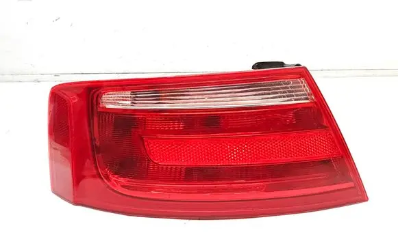 Audi S5 Rear/tail lights 8T0945095
