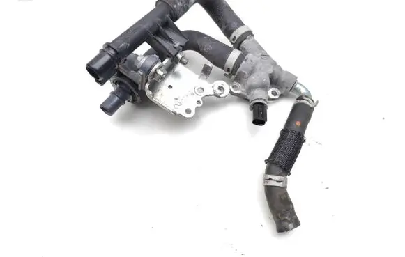 Toyota RAV 4 (XA50) Engine coolant pipe/hose