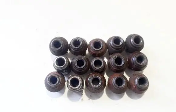 Mazda 2 Nuts/bolts 