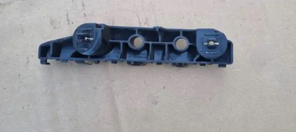 Nissan Pulsar Front bumper mounting bracket 622253ZL0A