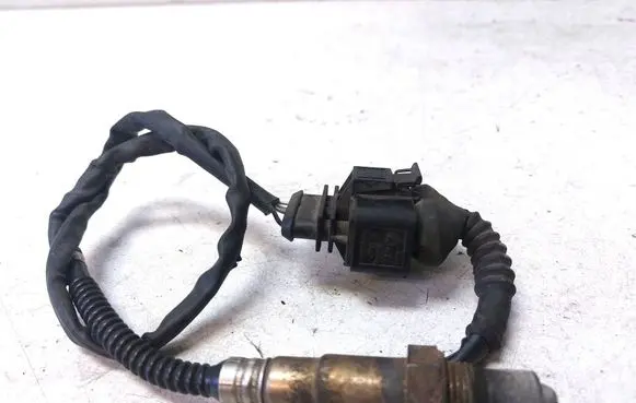 Audi A6 S6 C5 4B Lambda probe sensor 3A0973304