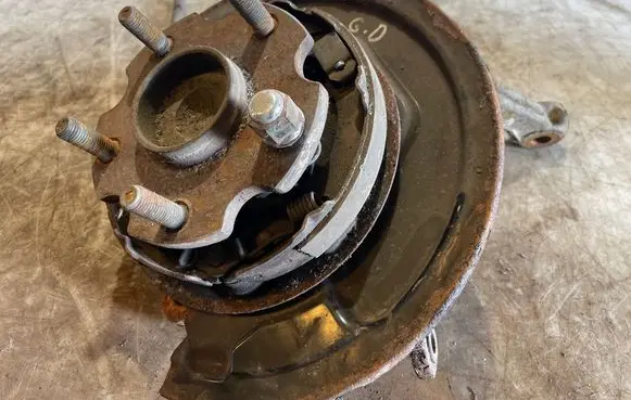 Toyota Avensis T250 Rear wheel hub