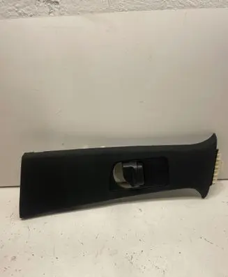 Mercedes-Benz ML W166 (B) pillar trim (top) A1668680139 S06512