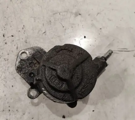 Peugeot 406 Vacuum pump D143