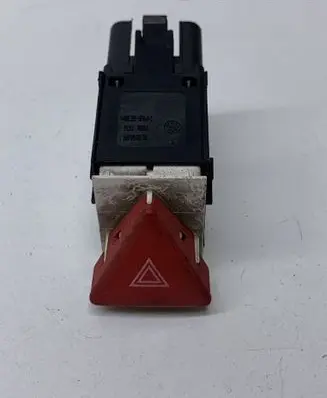 Volkswagen PASSAT B6 Hazard light switch 3C0953509