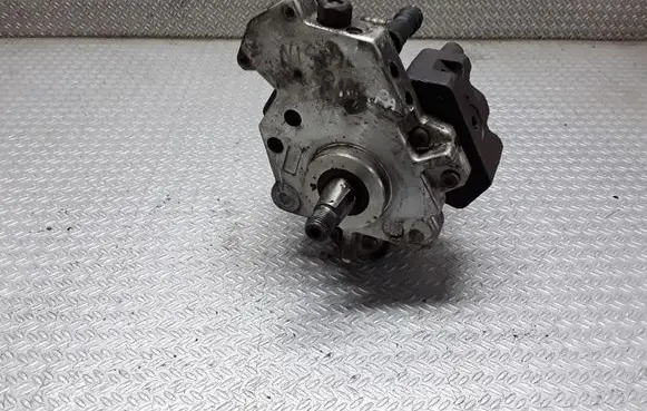 Fuel injection high pressure pump
