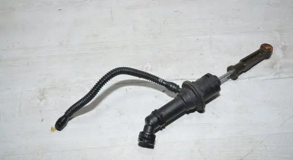Dacia Lodgy Clutch master cylinder 306104118R