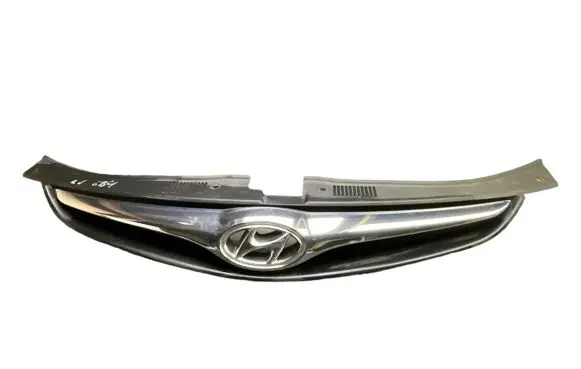 Hyundai i30 Front bumper upper radiator grill 863512R500