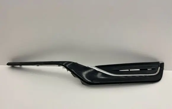 Front bumper splitter molding
