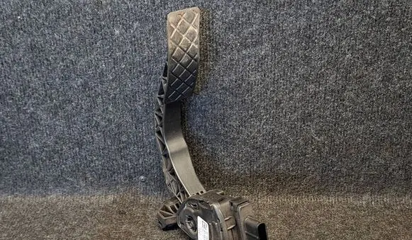 Audi A6 S6 C7 4G Accelerator throttle pedal 8K1723523A