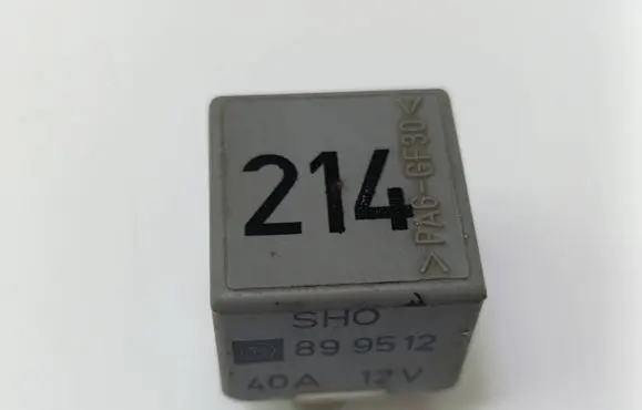 Audi A6 S6 C4 4A Other relay 443951253K