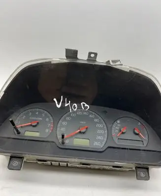 Volvo S40, V40 Speedometer (instrument cluster) 30857573 99W29P4 SW30887708A