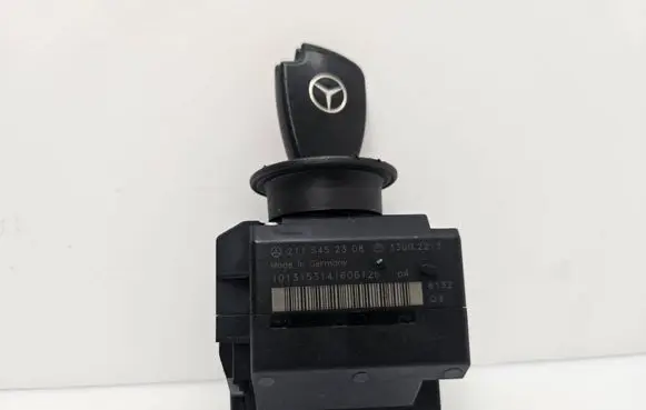 Mercedes-Benz E W211 Ignition lock 2115452308 1013153141606126 33002213