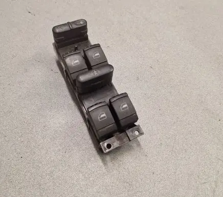 Volkswagen Golf IV Electric window control switch 1J4959857 F005S00011 082261025