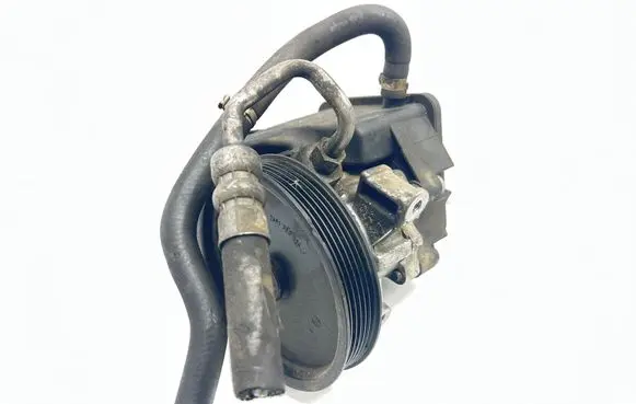 Mercedes-Benz E W211 Power steering pump A0044667001
