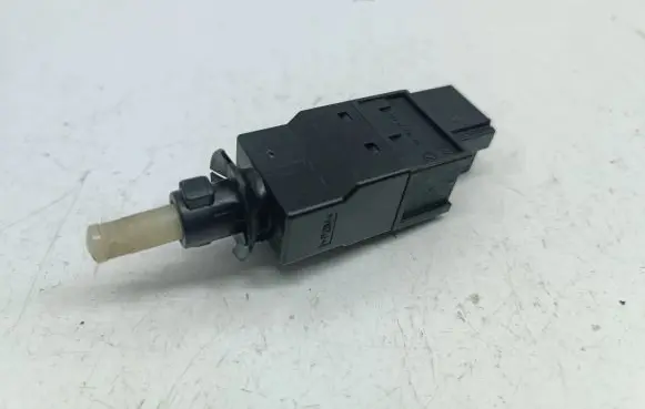 Mercedes-Benz A W169 Brake pedal sensor switch A0015458709 0015458709