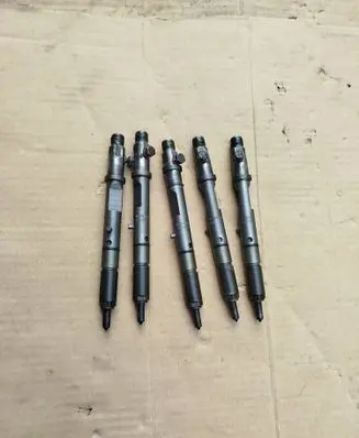 Fuel injectors set