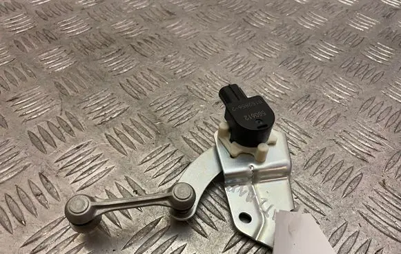 Mitsubishi Outlander Headlight/headlamp level sensor 