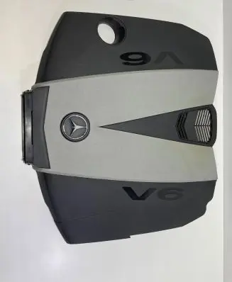 Mercedes-Benz E W212 Engine cover (trim) A6420105867 4011353U