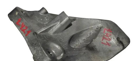 Maserati Ghibli Engine mounting bracket 670004866
