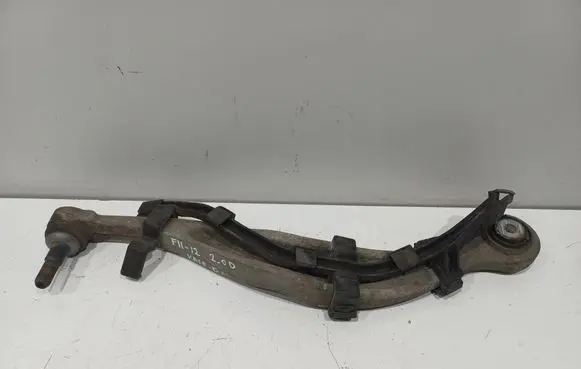 Rear control arm