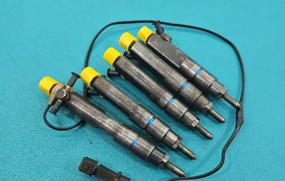 Volkswagen Transporter - Caravelle T4 Fuel injector 074130202P IMPRK1573995