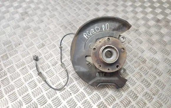 Nissan Qashqai Front wheel hub spindle knuckle