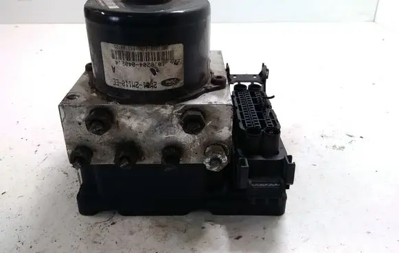 Ford Focus ABS Pump 2M512M110EE 5WK84031