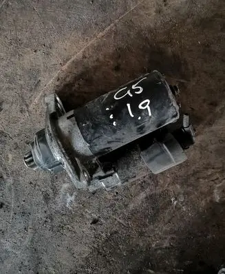 Volkswagen Golf V Starter motor
