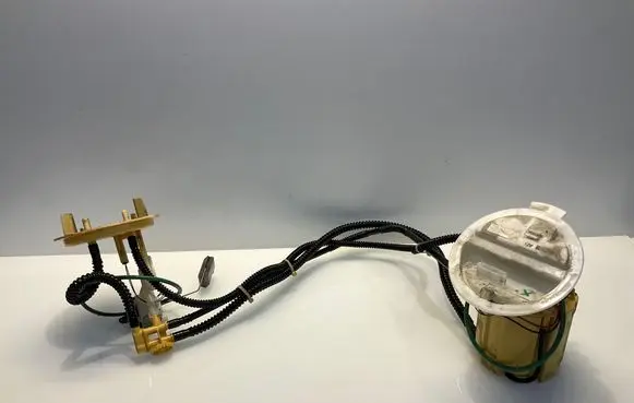 Mercedes-Benz E W212 In-tank fuel pump A2124700194 A2124700400 2124700400