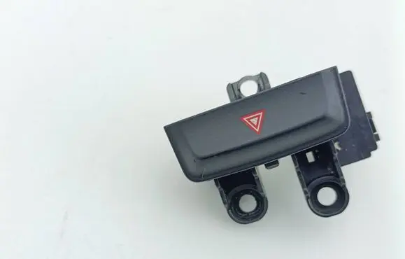 Maserati Ghibli Hazard light switch 670071372