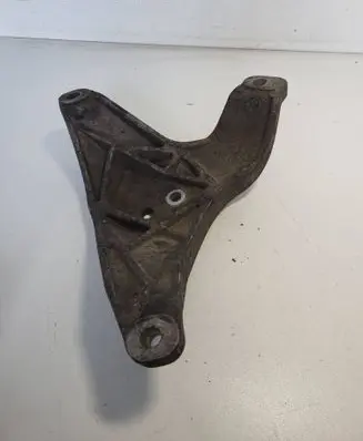 BMW 5 E39 Engine mounting bracket 1096080