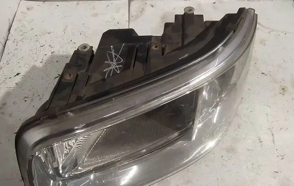 Volkswagen Transporter - Caravelle T5 Headlight/headlamp 7H1941015J