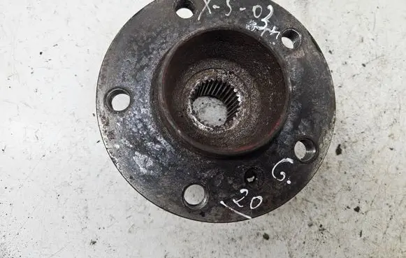 BMW X5 E53 Rear wheel hub