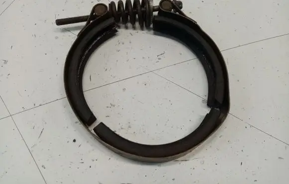 BMW 5 E60 E61 Muffler pipe connector clamp 7793677 18207793677