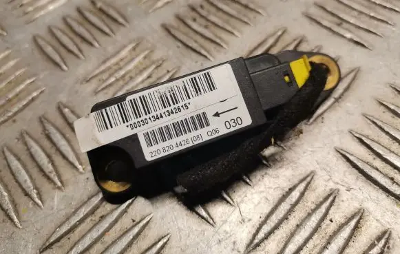 Mercedes-Benz S W220 Airbag deployment crash/impact sensor 2208204426