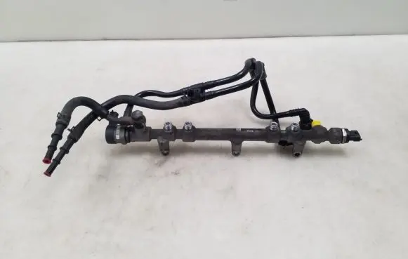 KIA Sorento Fuel main line pipe 314002F000