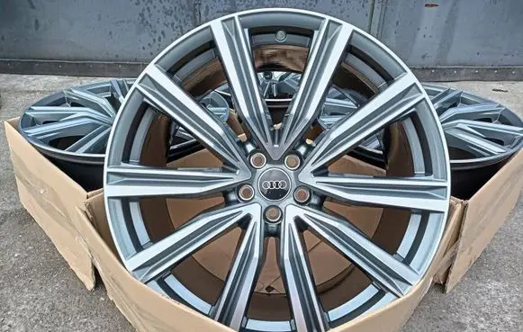 Audi SQ7 R21 alloy rim 4M8601025DL