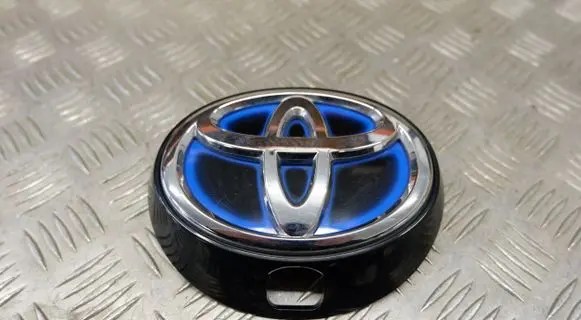 Toyota Corolla E210 E21 Manufacturers badge/model letters 6793002061