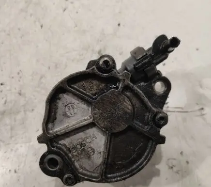 Peugeot 207 Vacuum pump D1562A